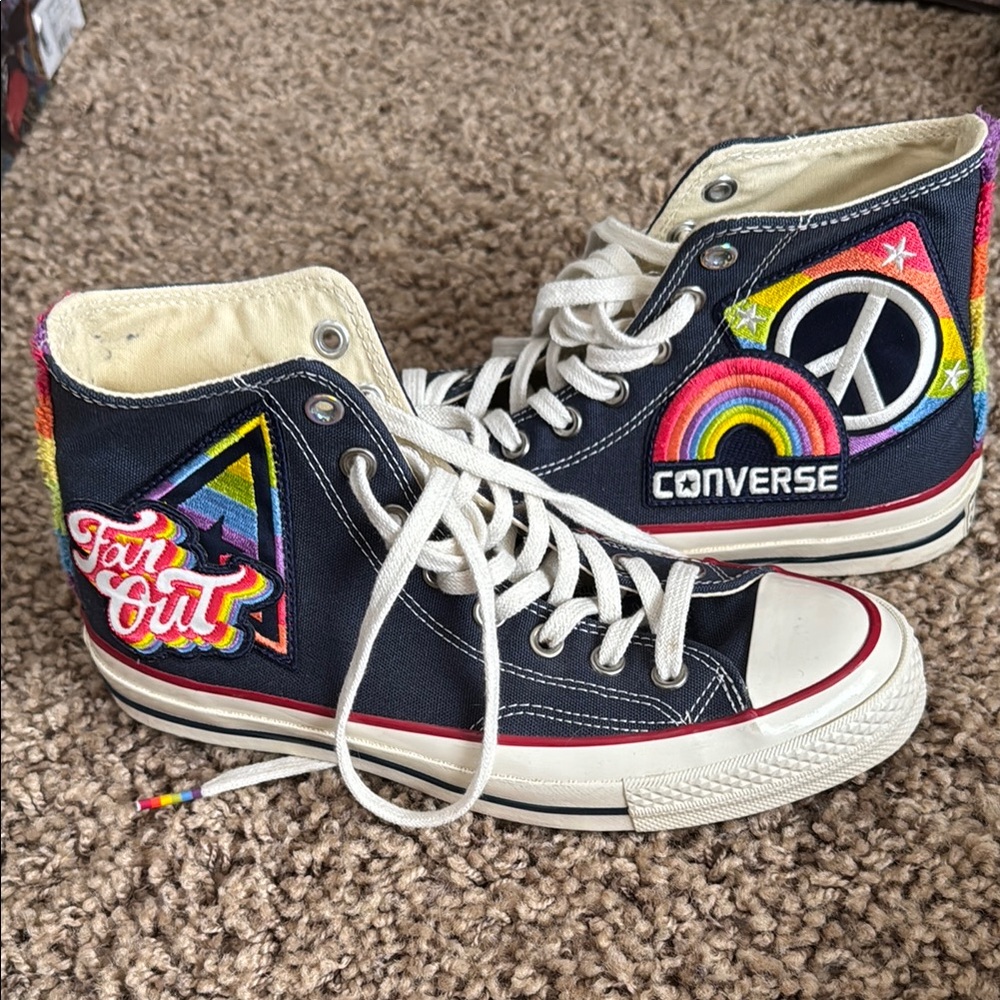 Converse far out women’s sneakers